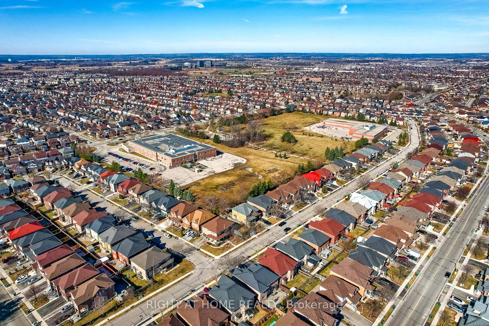 Photo 48 of 38 Ashmere Road, Brampton, Fletcher's Meadow — HOMEH
