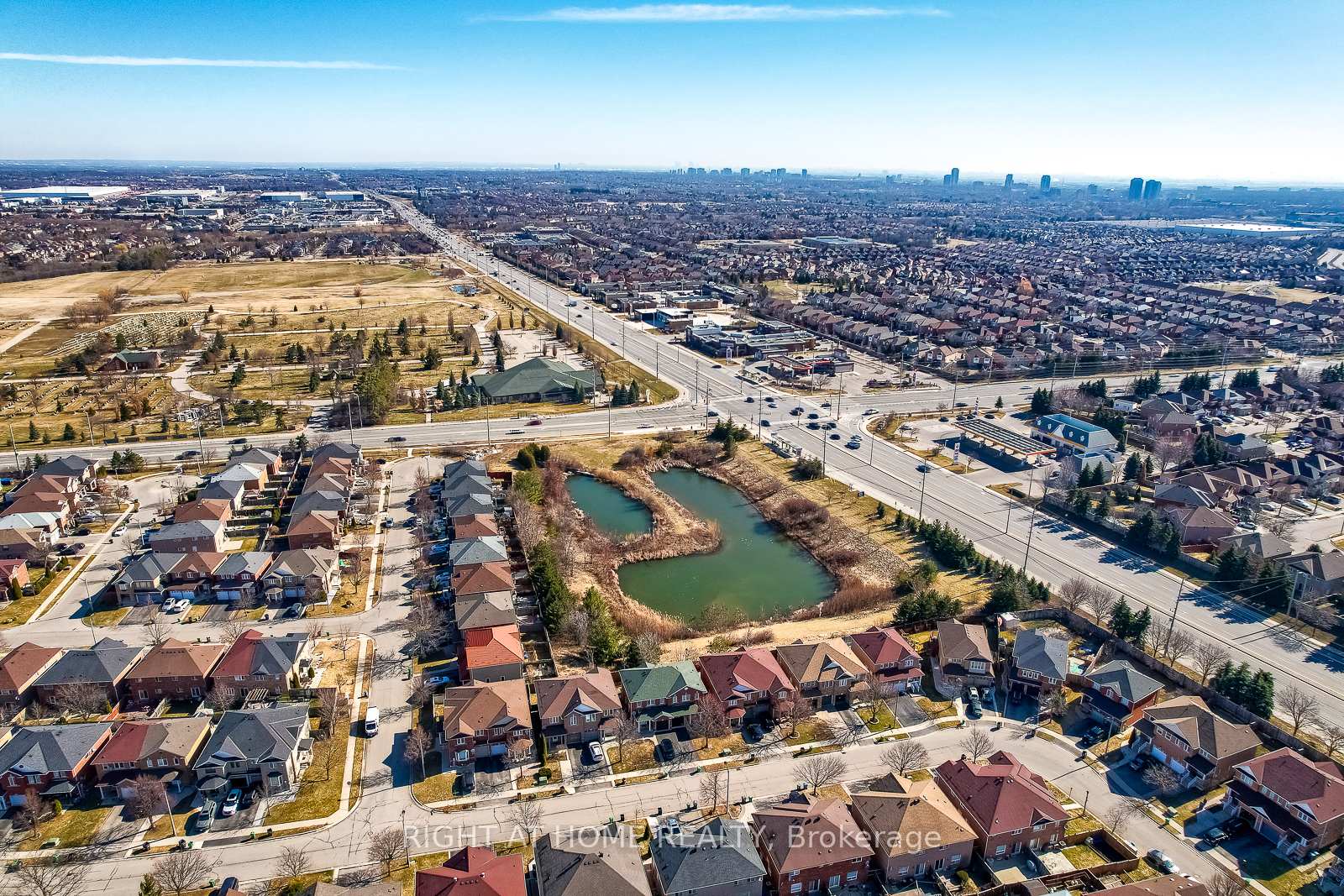 Photo 49 of 38 Ashmere Road, Brampton, Fletcher's Meadow — HOMEH