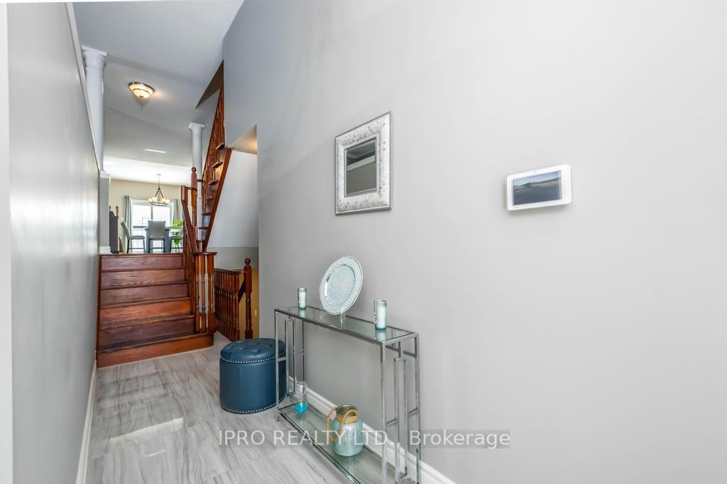 Photo 6 of 62 Masters Green Crescent, Brampton, Snelgrove — HOMEH