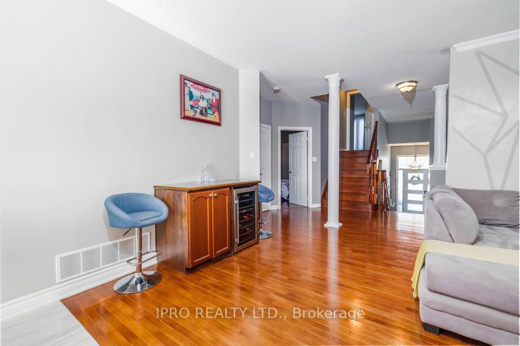 Photo 13 of 62 Masters Green Crescent, Brampton, Snelgrove — HOMEH