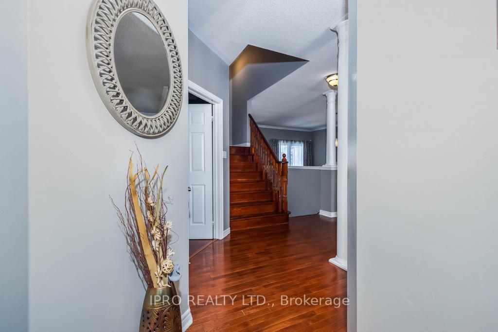 Photo 23 of 62 Masters Green Crescent, Brampton, Snelgrove — HOMEH