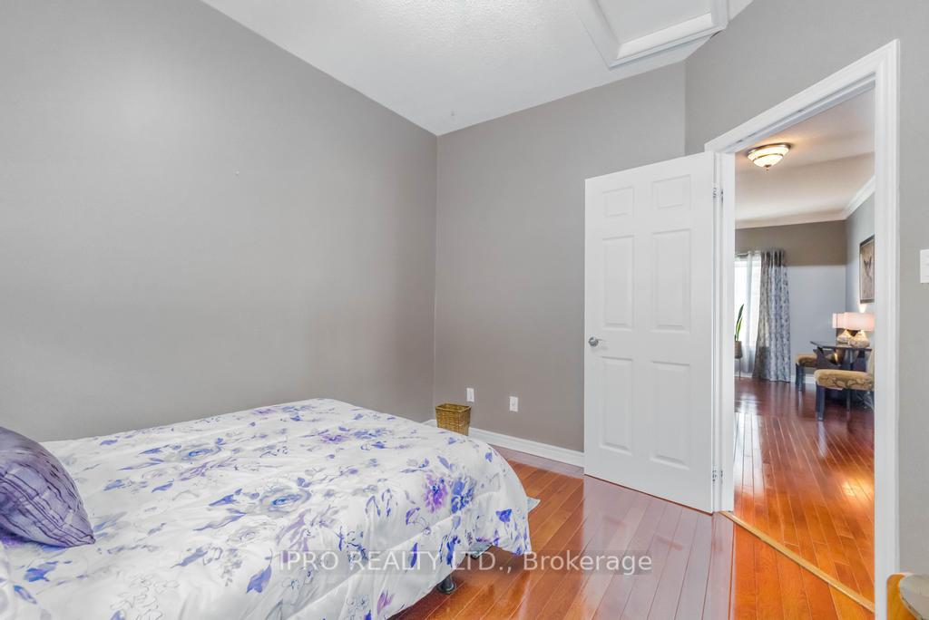 Photo 25 of 62 Masters Green Crescent, Brampton, Snelgrove — HOMEH