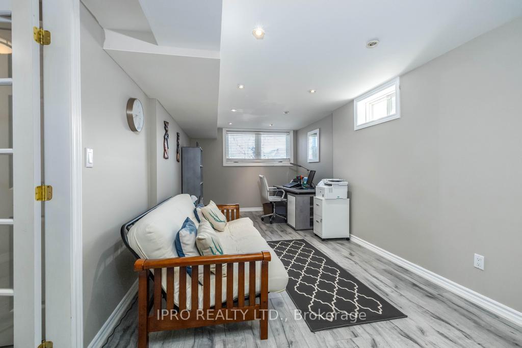 Photo 31 of 62 Masters Green Crescent, Brampton, Snelgrove — HOMEH
