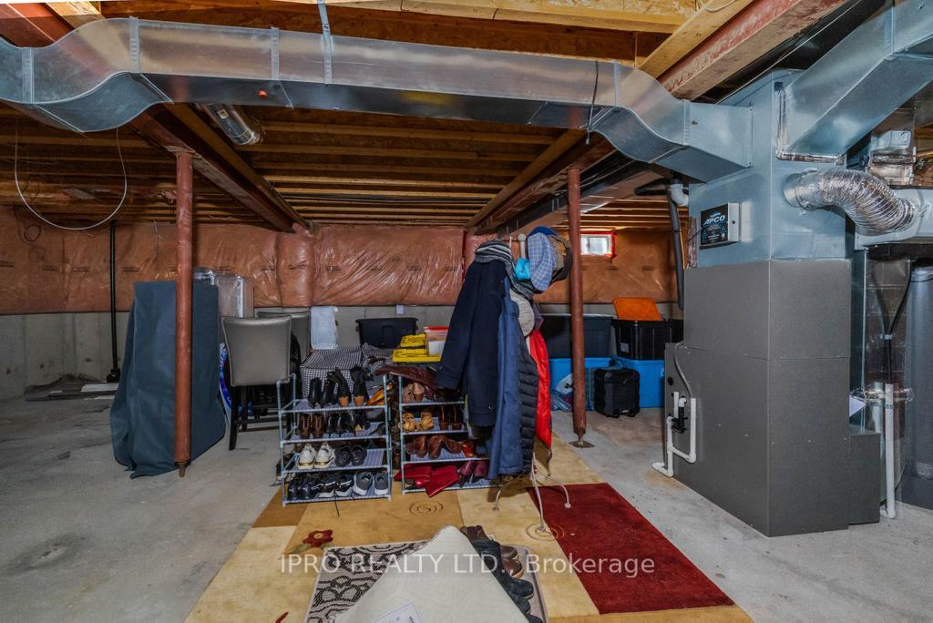 Photo 33 of 62 Masters Green Crescent, Brampton, Snelgrove — HOMEH