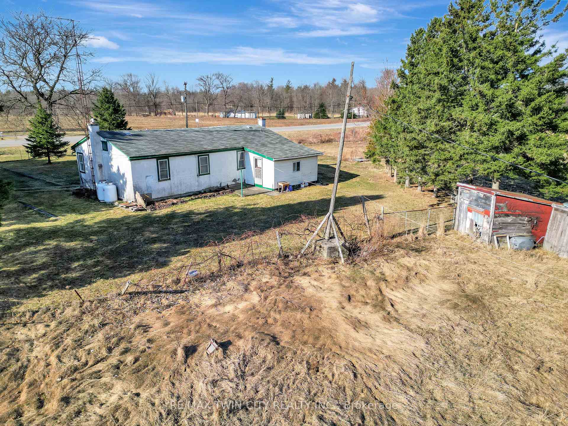 Photo 12 of 950 Highway 8, Hamilton, Rural Flamborough — HOMEH