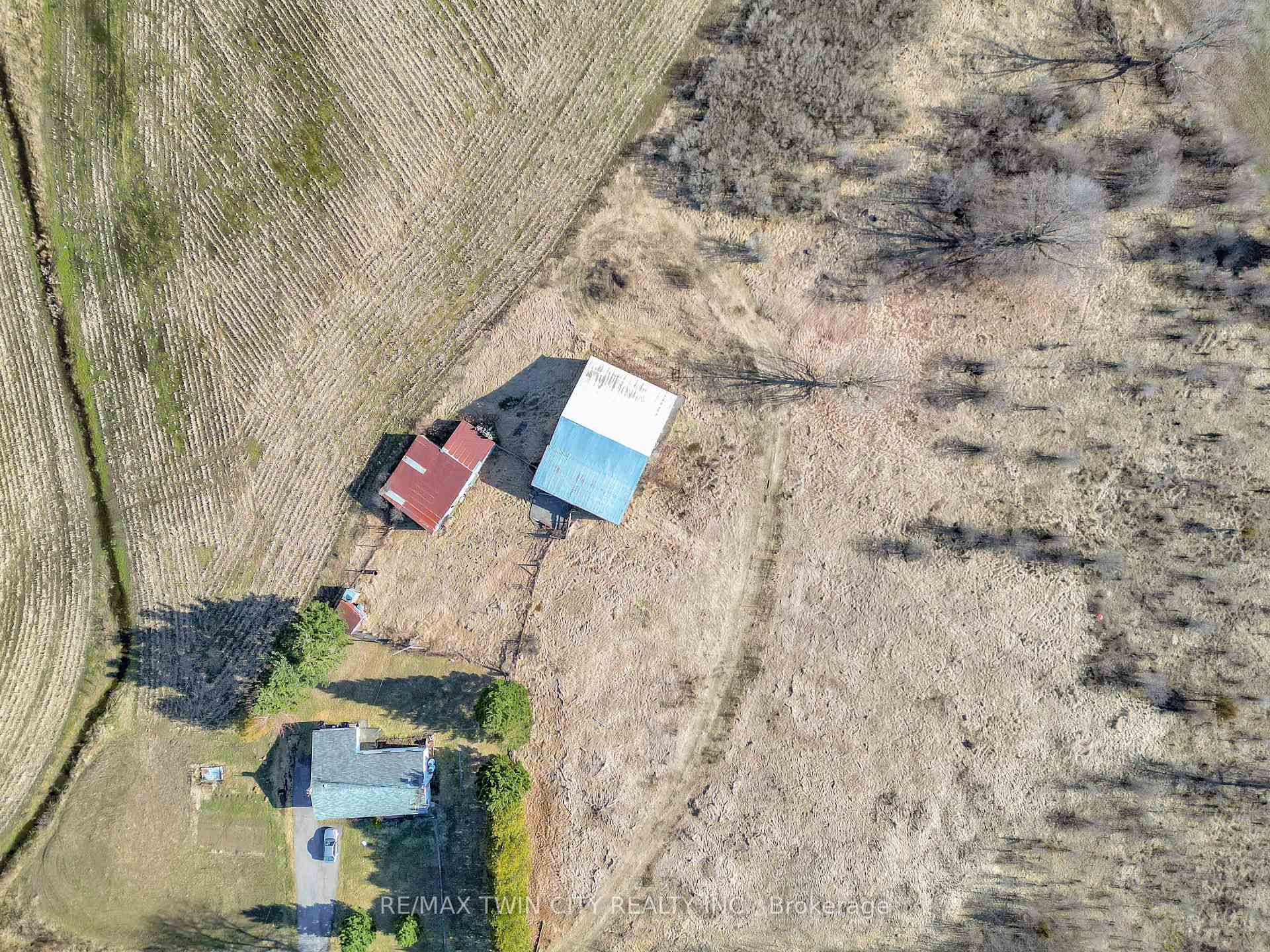 Photo 18 of 950 Highway 8, Hamilton, Rural Flamborough — HOMEH