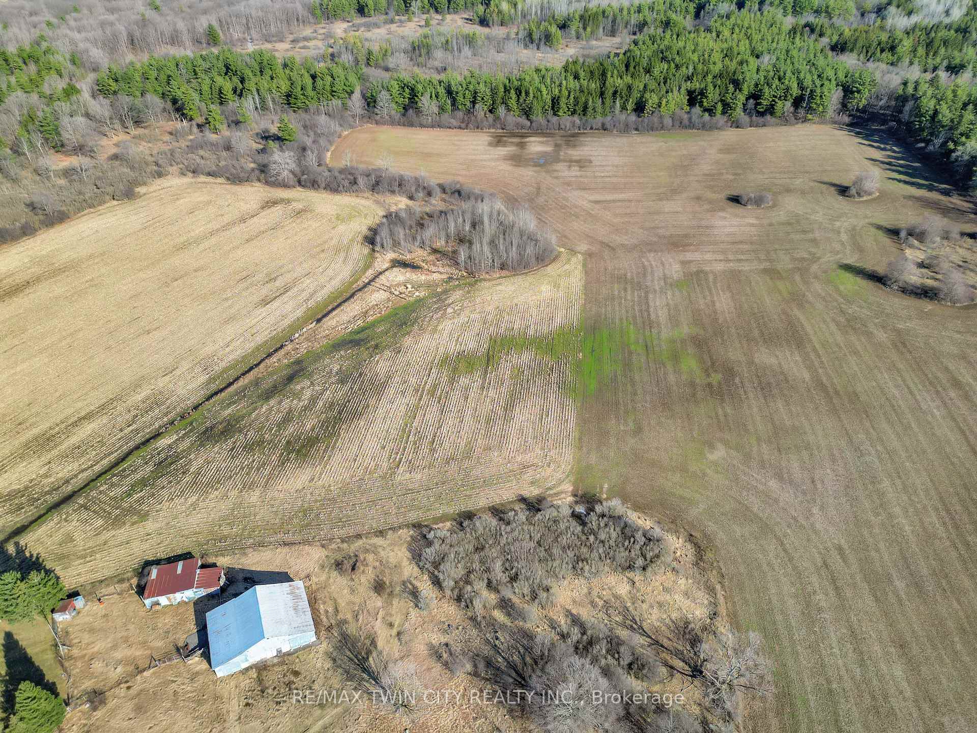 Photo 19 of 950 Highway 8, Hamilton, Rural Flamborough — HOMEH