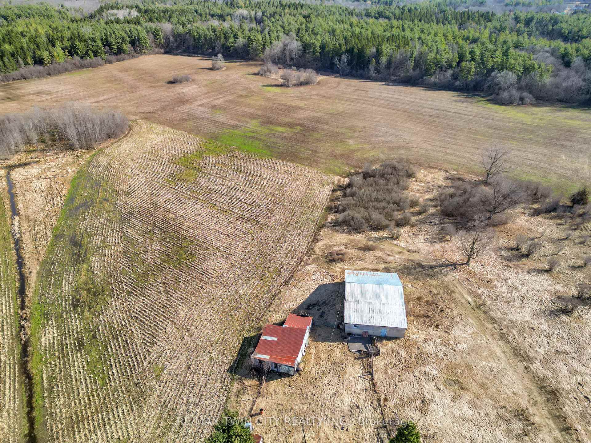 Photo 28 of 950 Highway 8, Hamilton, Rural Flamborough — HOMEH