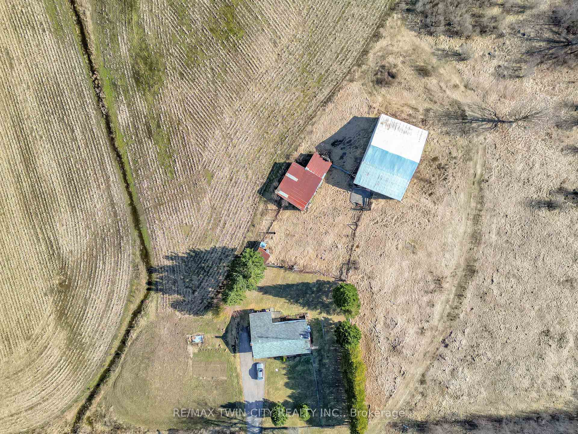 Photo 29 of 950 Highway 8, Hamilton, Rural Flamborough — HOMEH