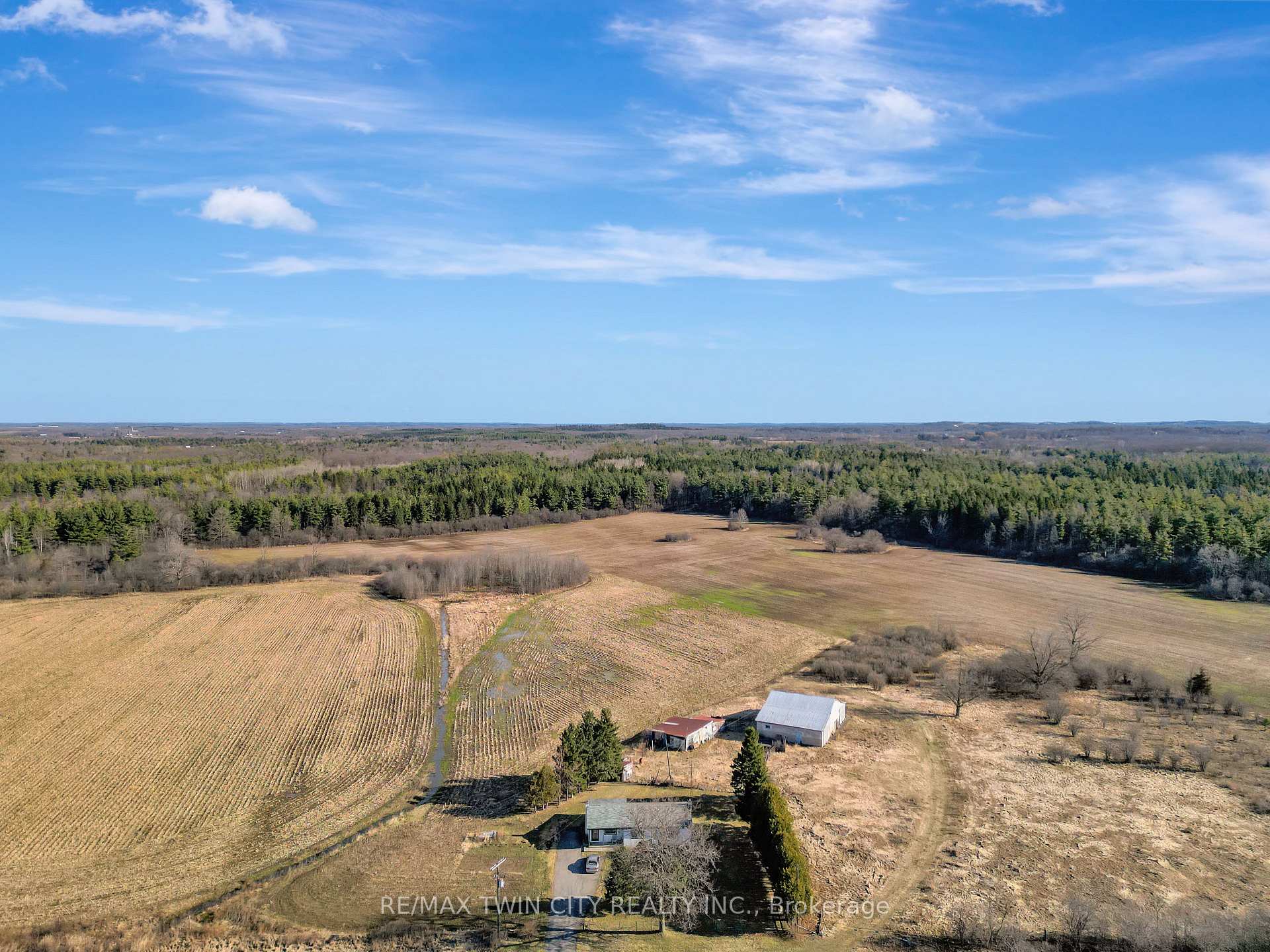 Photo 30 of 950 Highway 8, Hamilton, Rural Flamborough — HOMEH