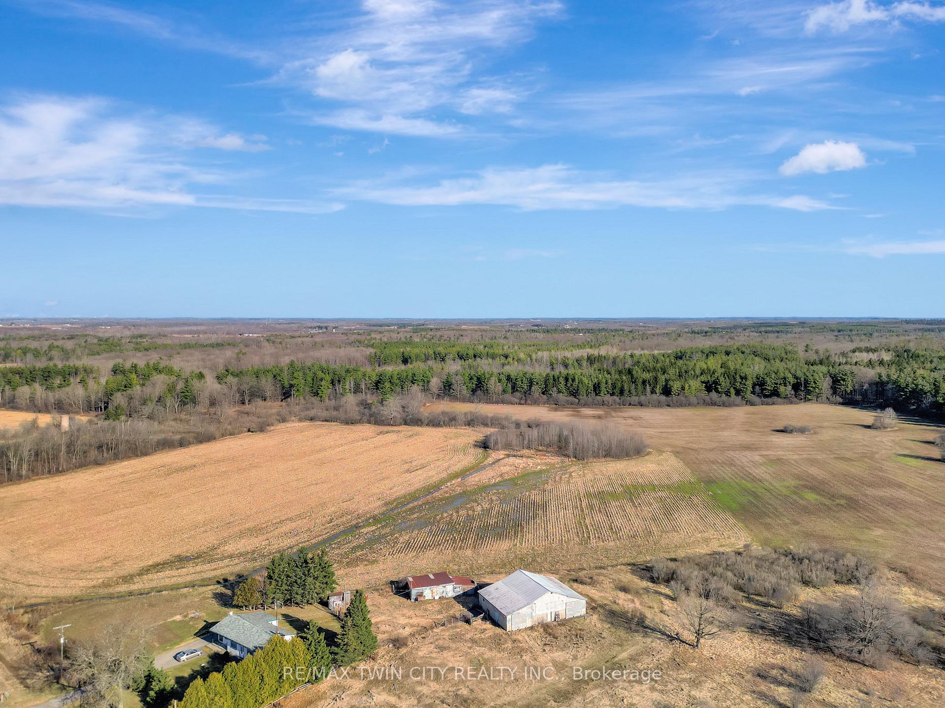 Photo 31 of 950 Highway 8, Hamilton, Rural Flamborough — HOMEH