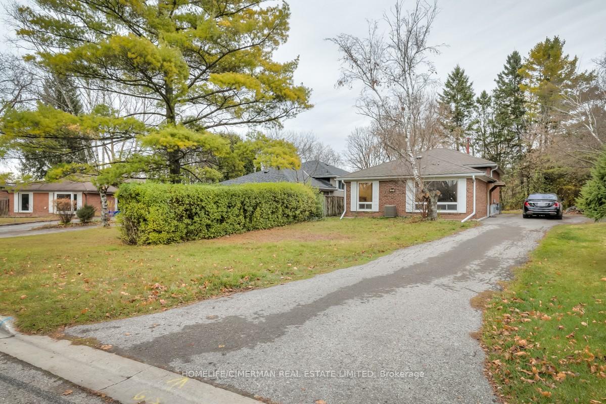 Photo 1 of 21 Huron Court, Aurora, Aurora Heights — HOMEH