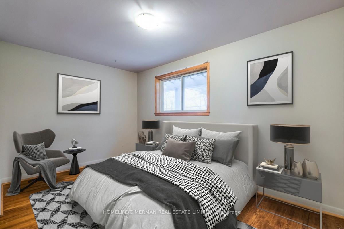 Photo 9 of 21 Huron Court, Aurora, Aurora Heights — HOMEH