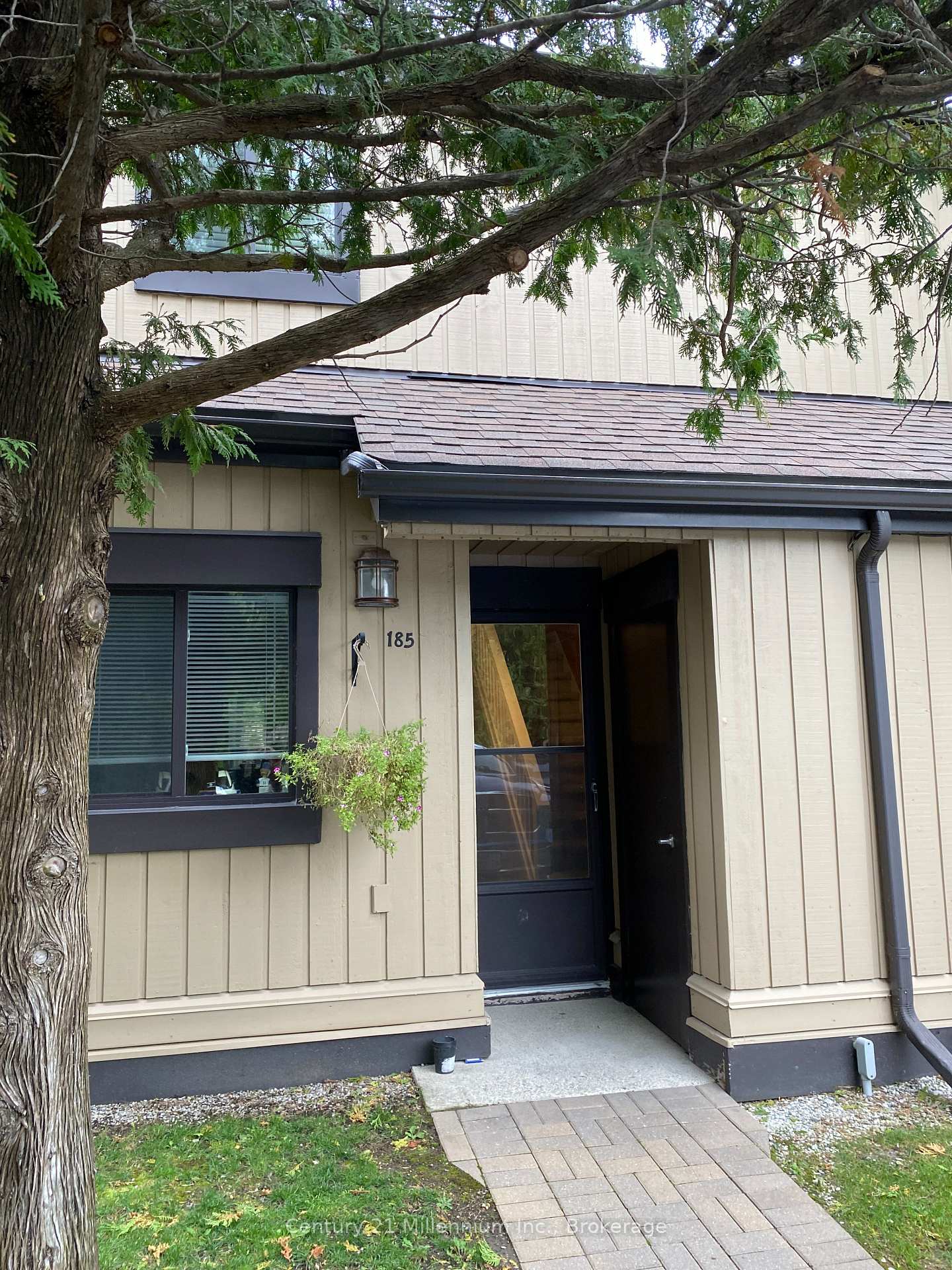 Photo 1 of Unit 45, 185 Escarpment Crescent, Collingwood — HOMEH