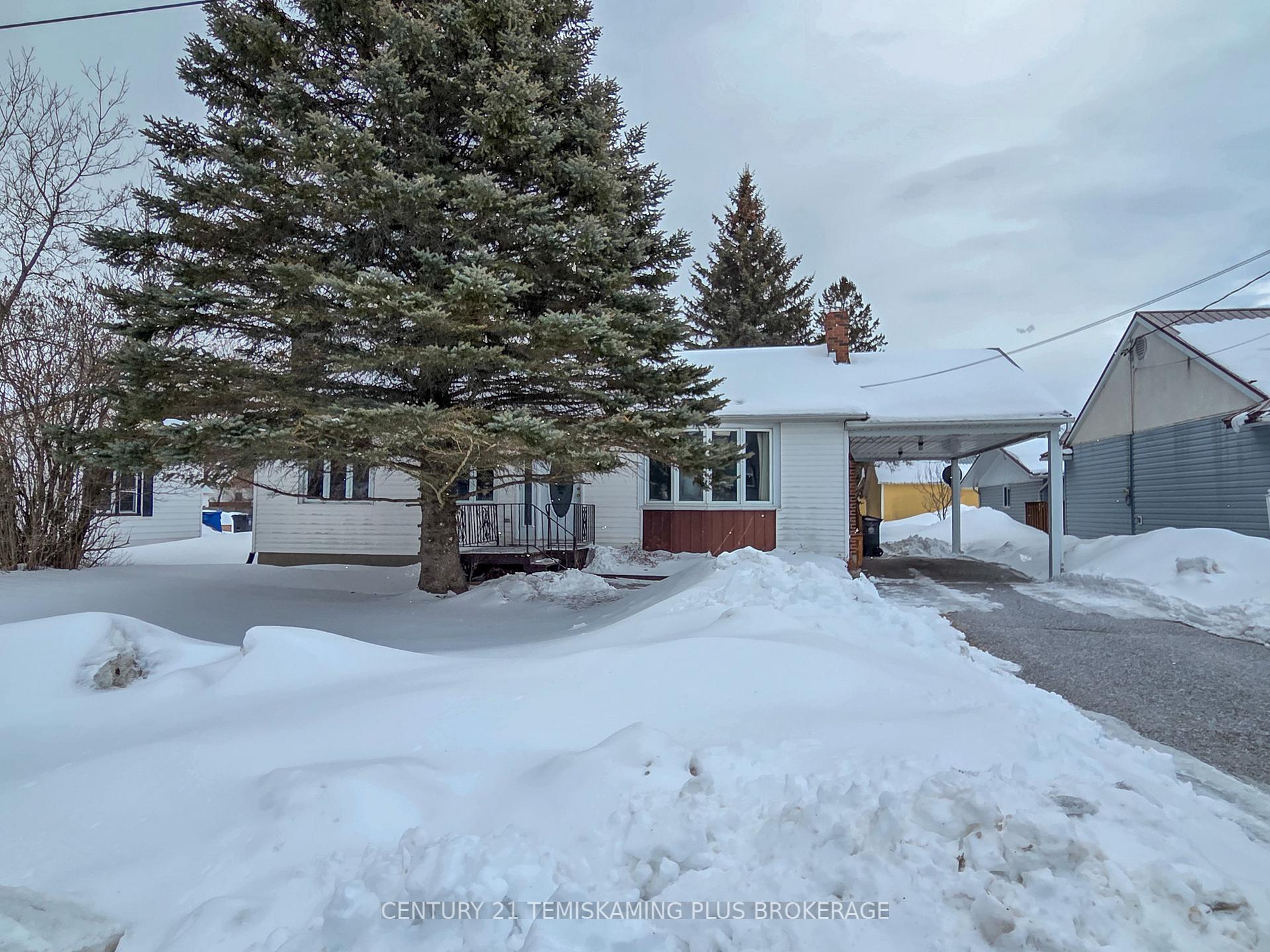 Photo 1 of 56 Sixth Avenue, Englehart — HOMEH