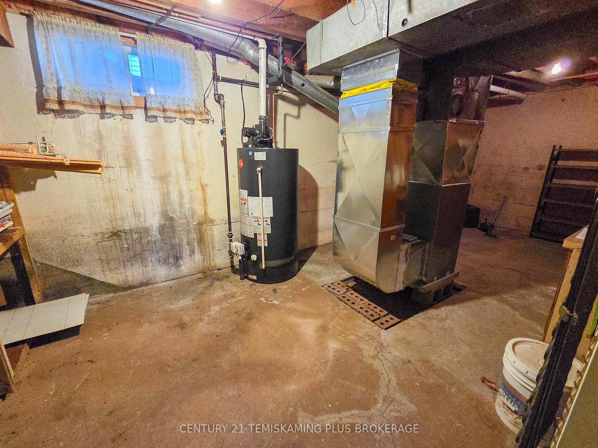 Photo 32 of 56 Sixth Avenue, Englehart — HOMEH