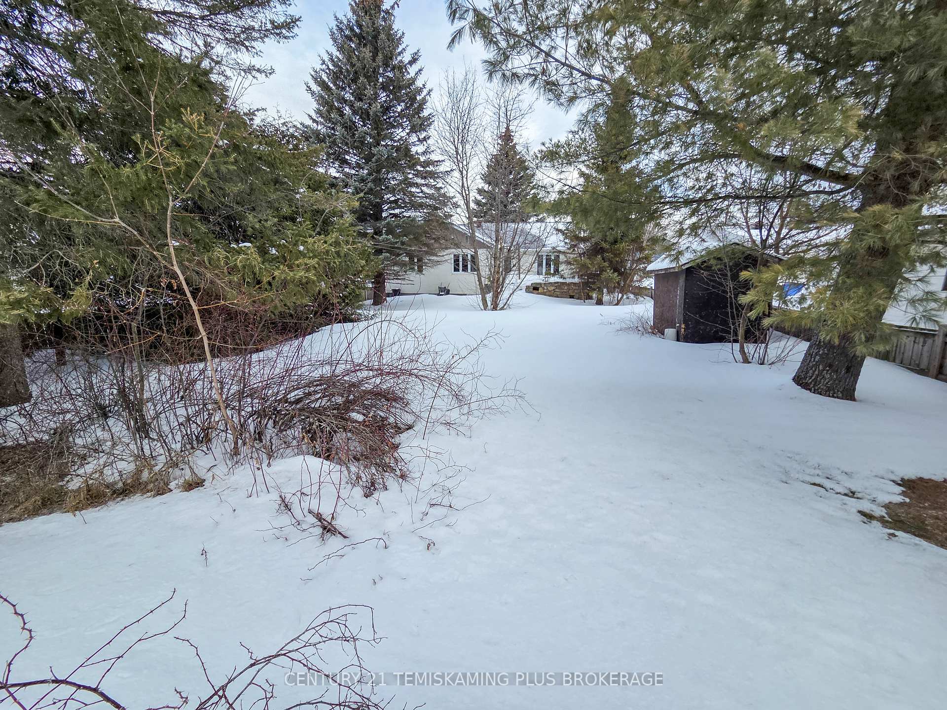 Photo 37 of 56 Sixth Avenue, Englehart — HOMEH