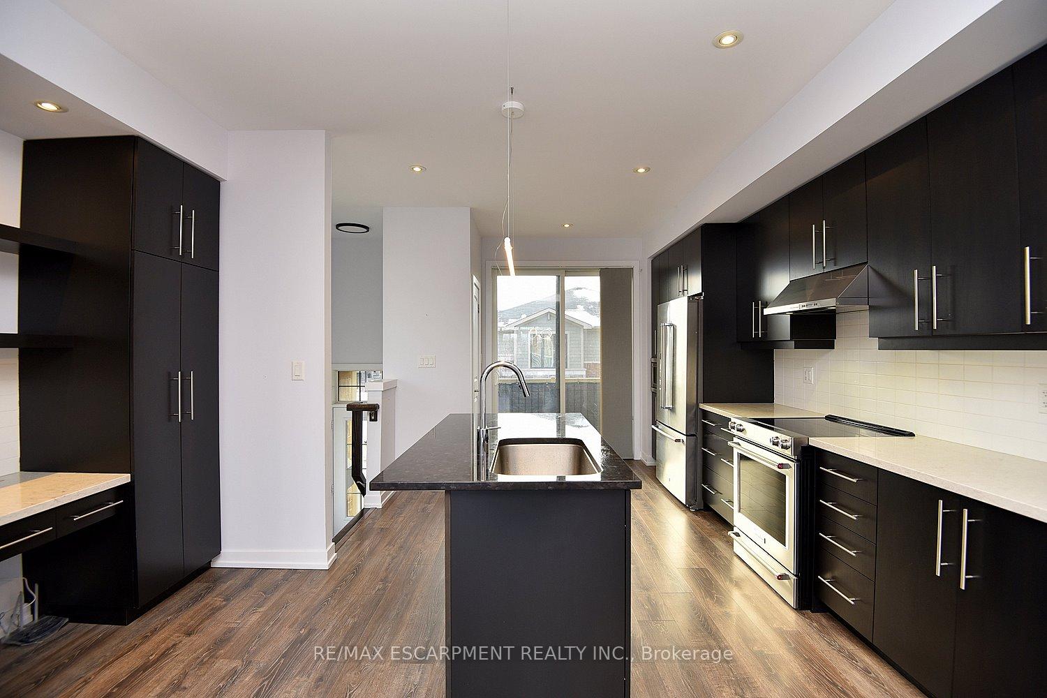 Photo 17 of Unit 123, 1890 Rymal Road E, Hamilton, Hannon — HOMEH