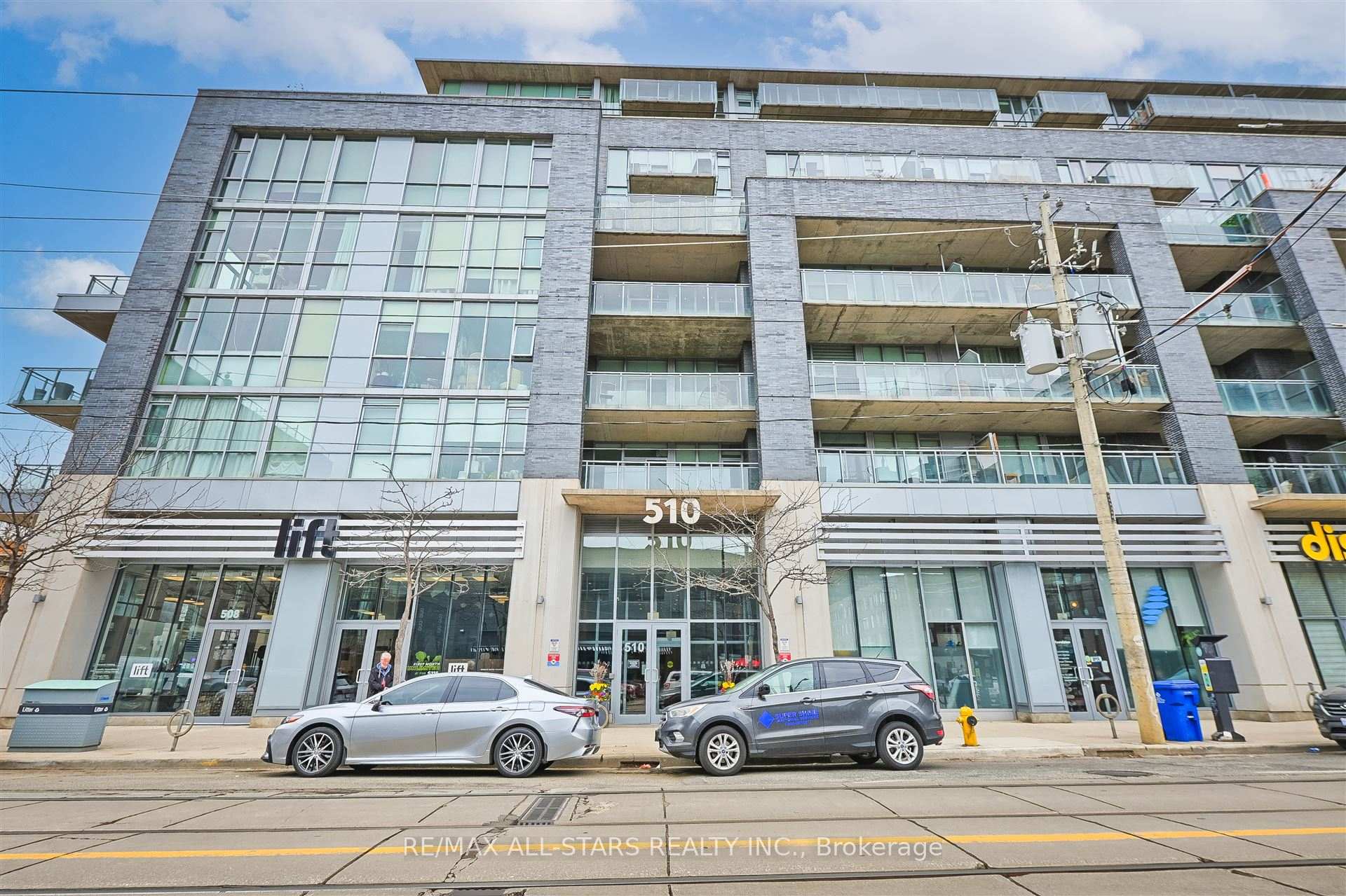 Front of Unit 608, 510 King Street E