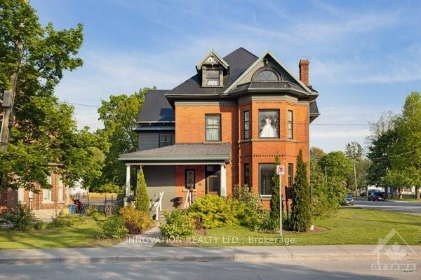 Photo 1 of 10 Lake Avenue, Carleton Place — HOMEH