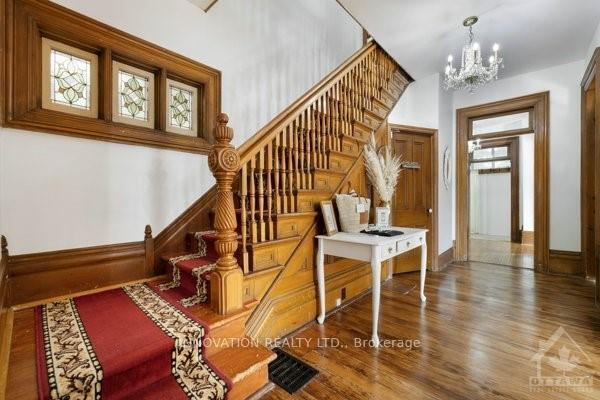 Photo 3 of 10 Lake Avenue, Carleton Place — HOMEH