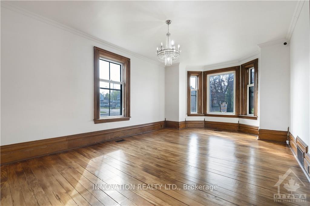 Photo 6 of 10 Lake Avenue, Carleton Place — HOMEH