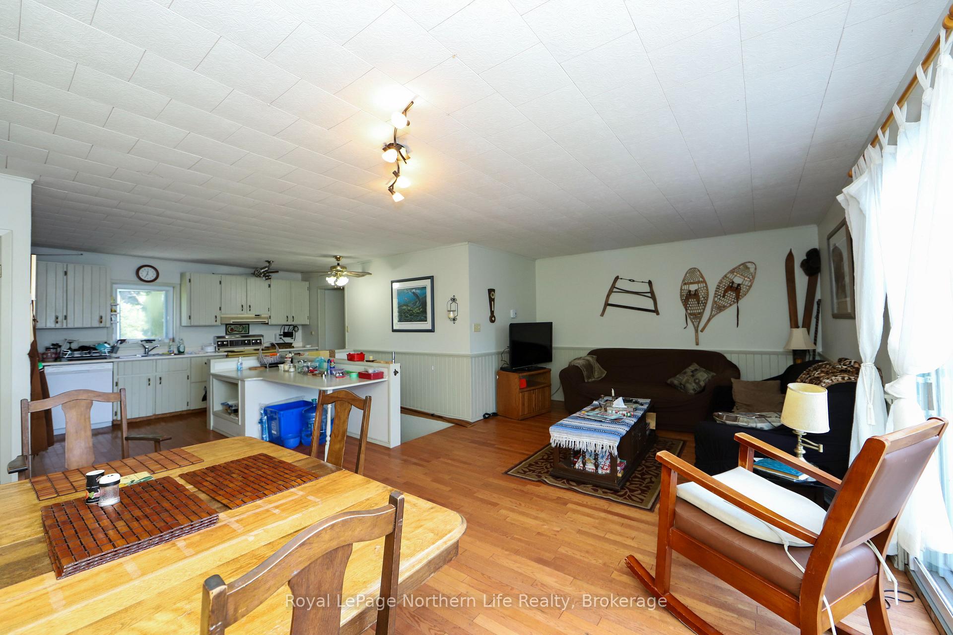 Photo 15 of 40 Island T38, Temagami — HOMEH