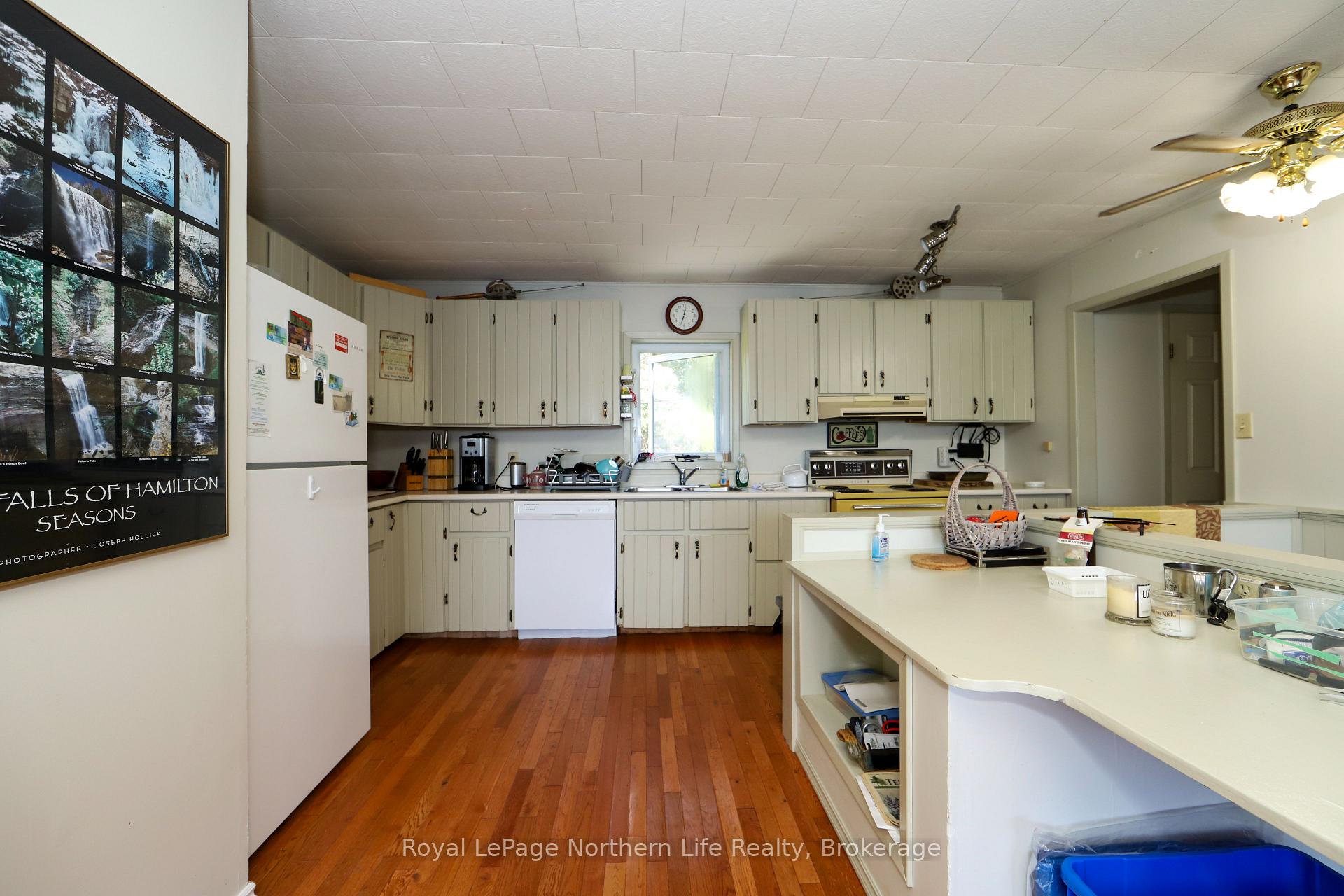 Photo 19 of 40 Island T38, Temagami — HOMEH