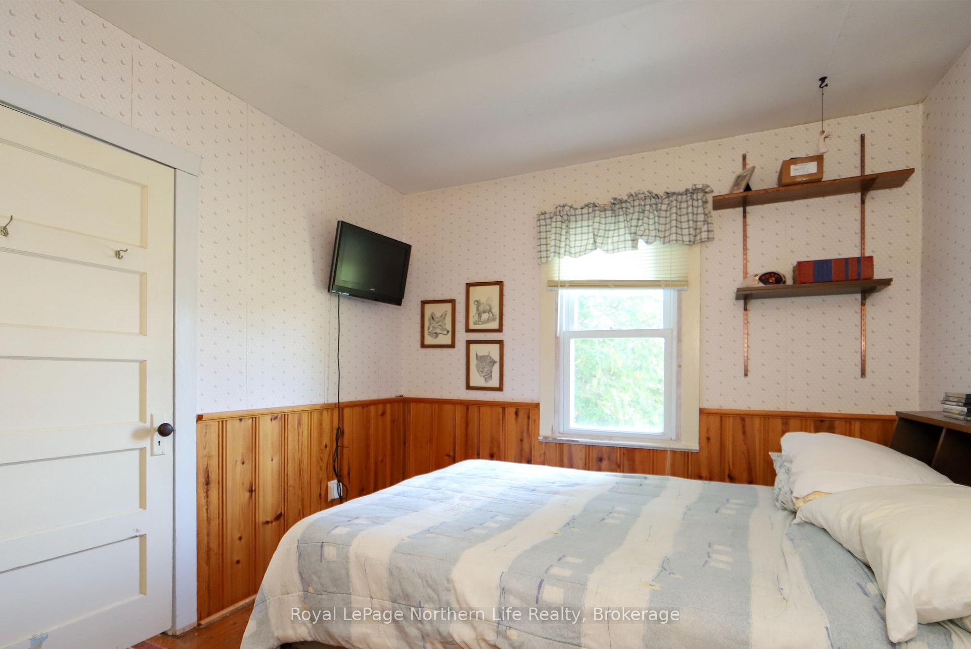 Photo 26 of 40 Island T38, Temagami — HOMEH
