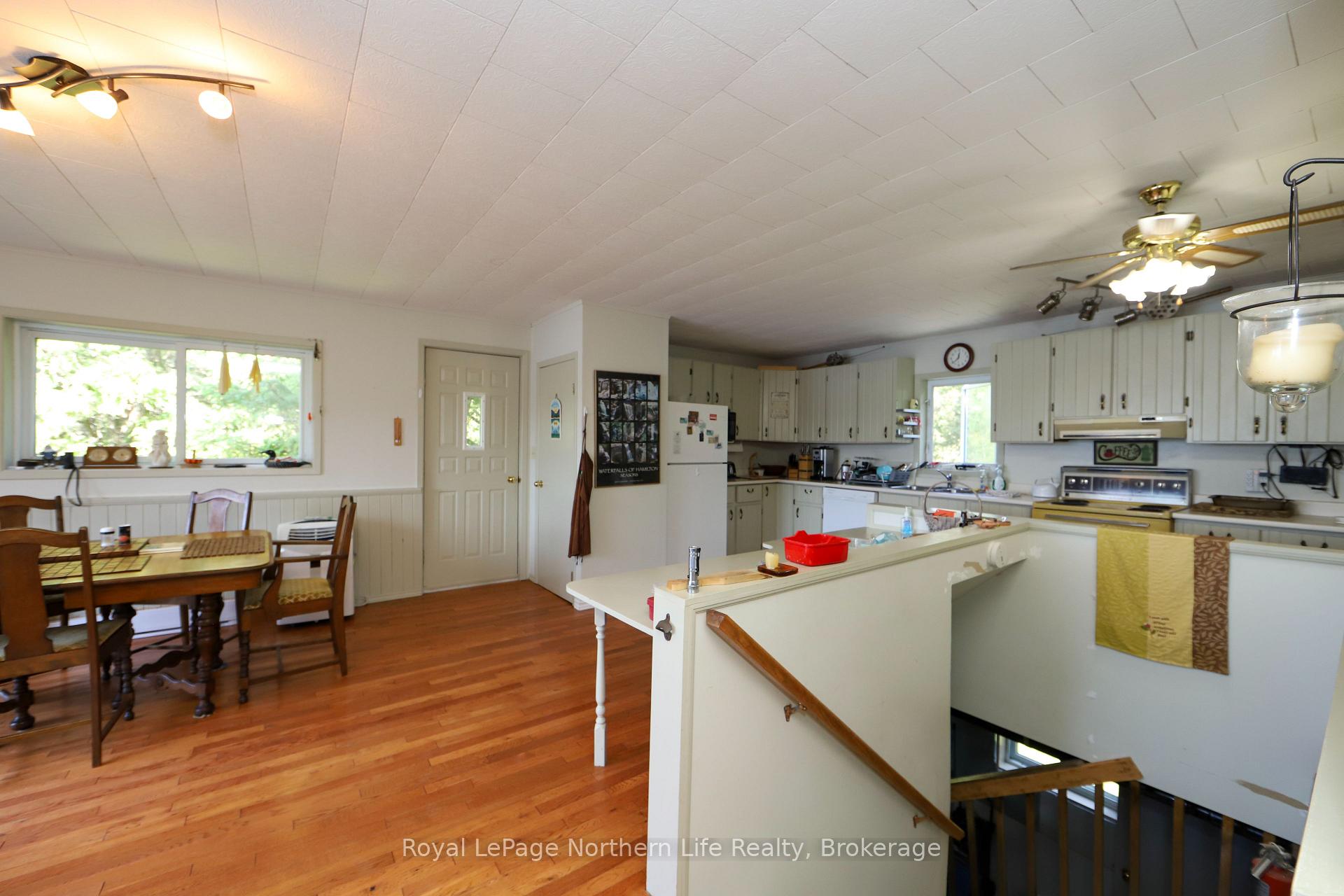 Photo 29 of 40 Island T38, Temagami — HOMEH