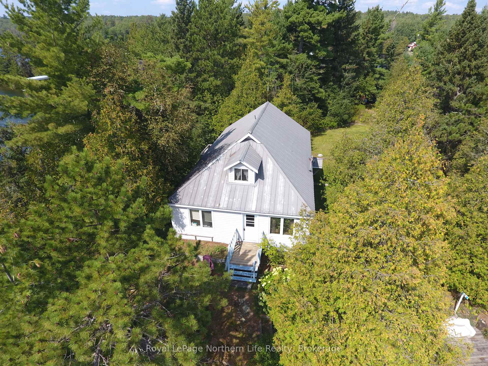 Photo 35 of 40 Island T38, Temagami — HOMEH