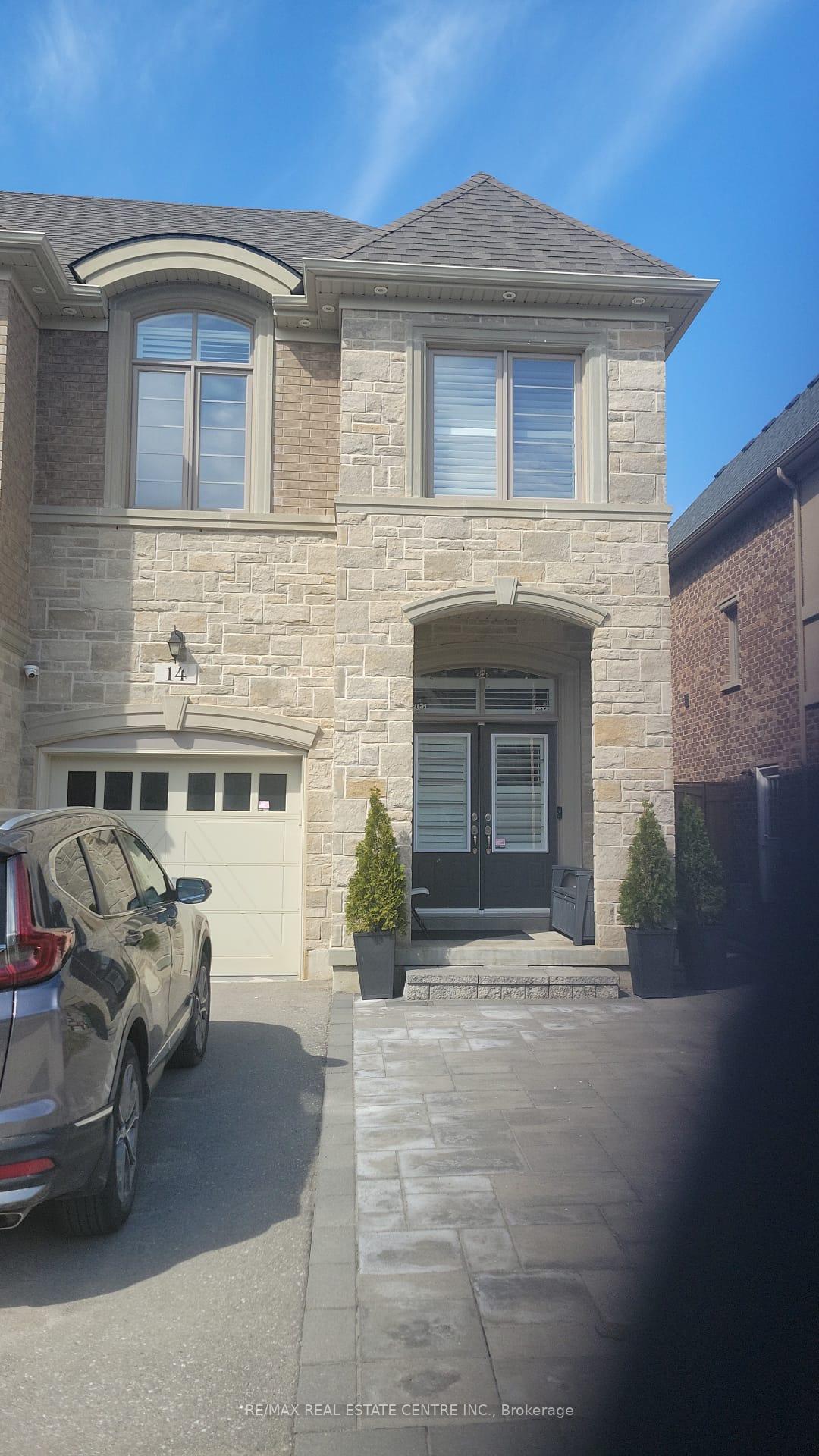 Front of 14 Dalbeattie Drive
