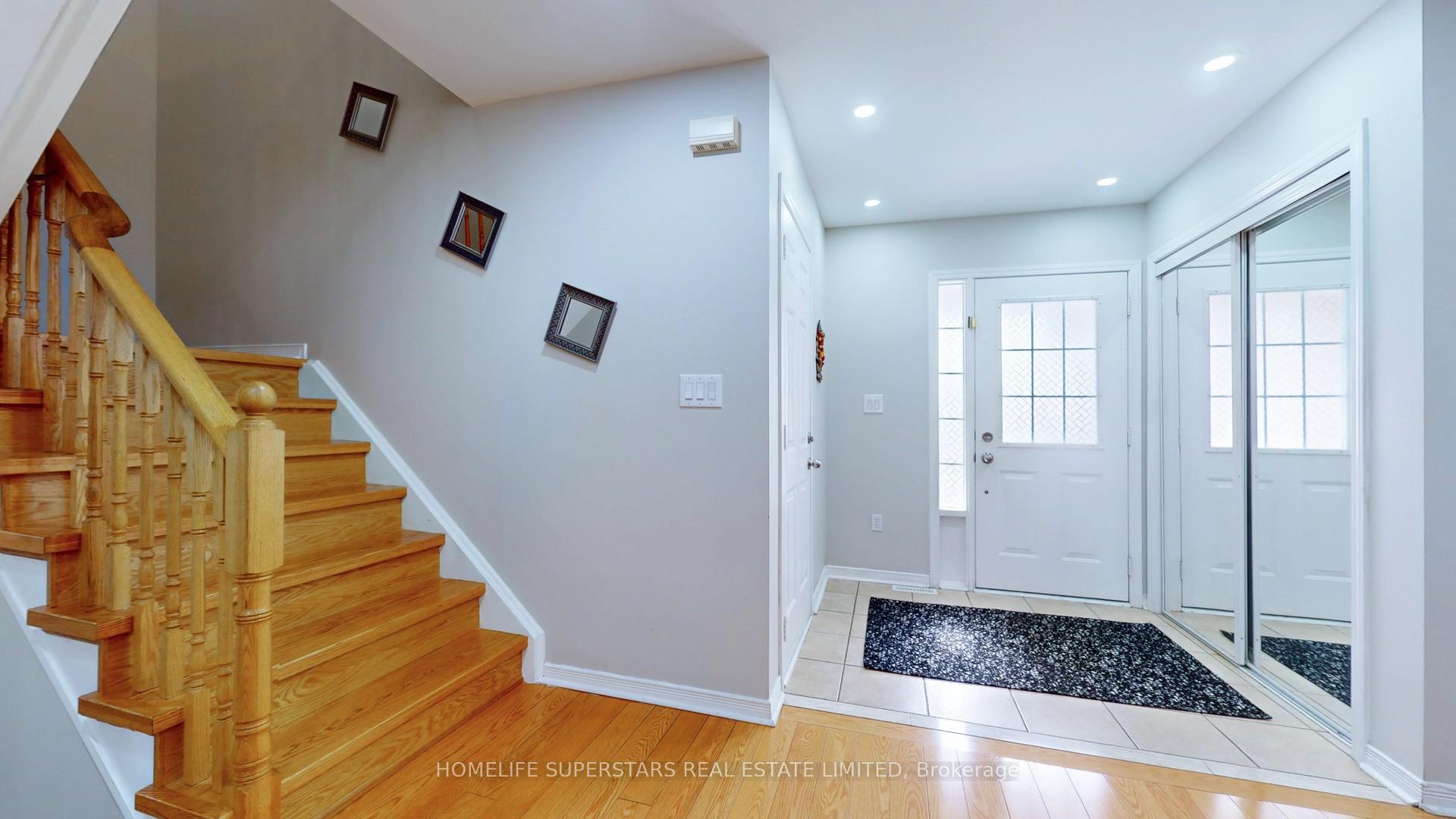 Photo 9 of 167 Toba Crescent, Brampton, Heart Lake East — HOMEH