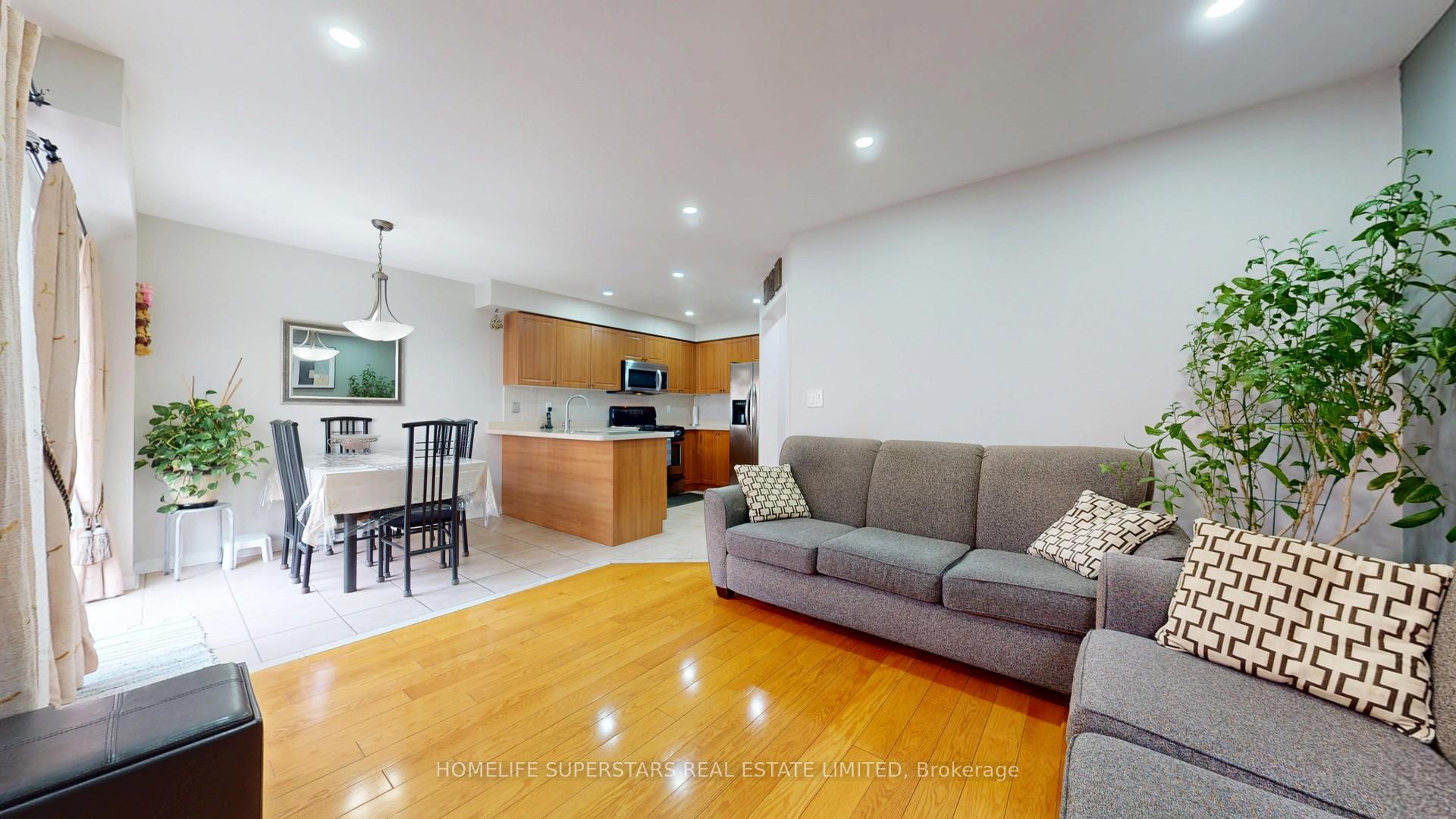 Photo 15 of 167 Toba Crescent, Brampton, Heart Lake East — HOMEH