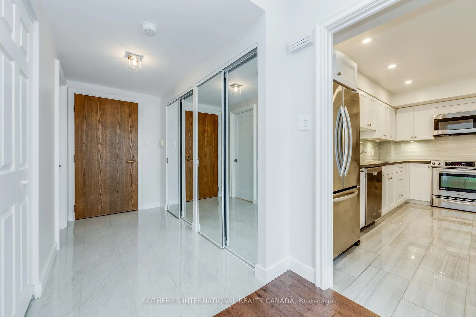 Photo 10 of Unit 1502, 175 Cumberland Street, Toronto, The Annex — HOMEH