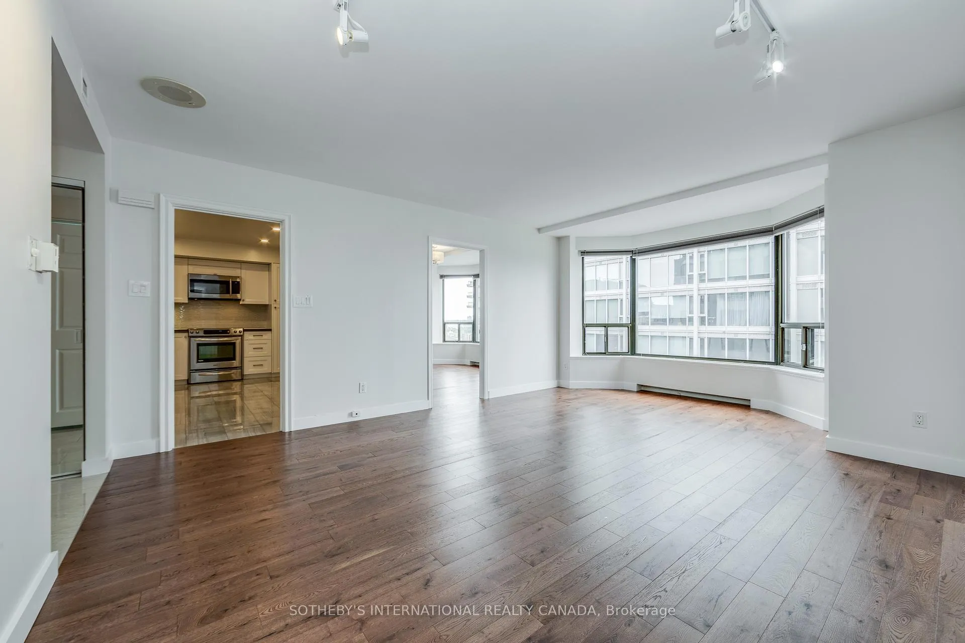 Photo 13 of Unit 1502, 175 Cumberland Street, Toronto, The Annex — HOMEH