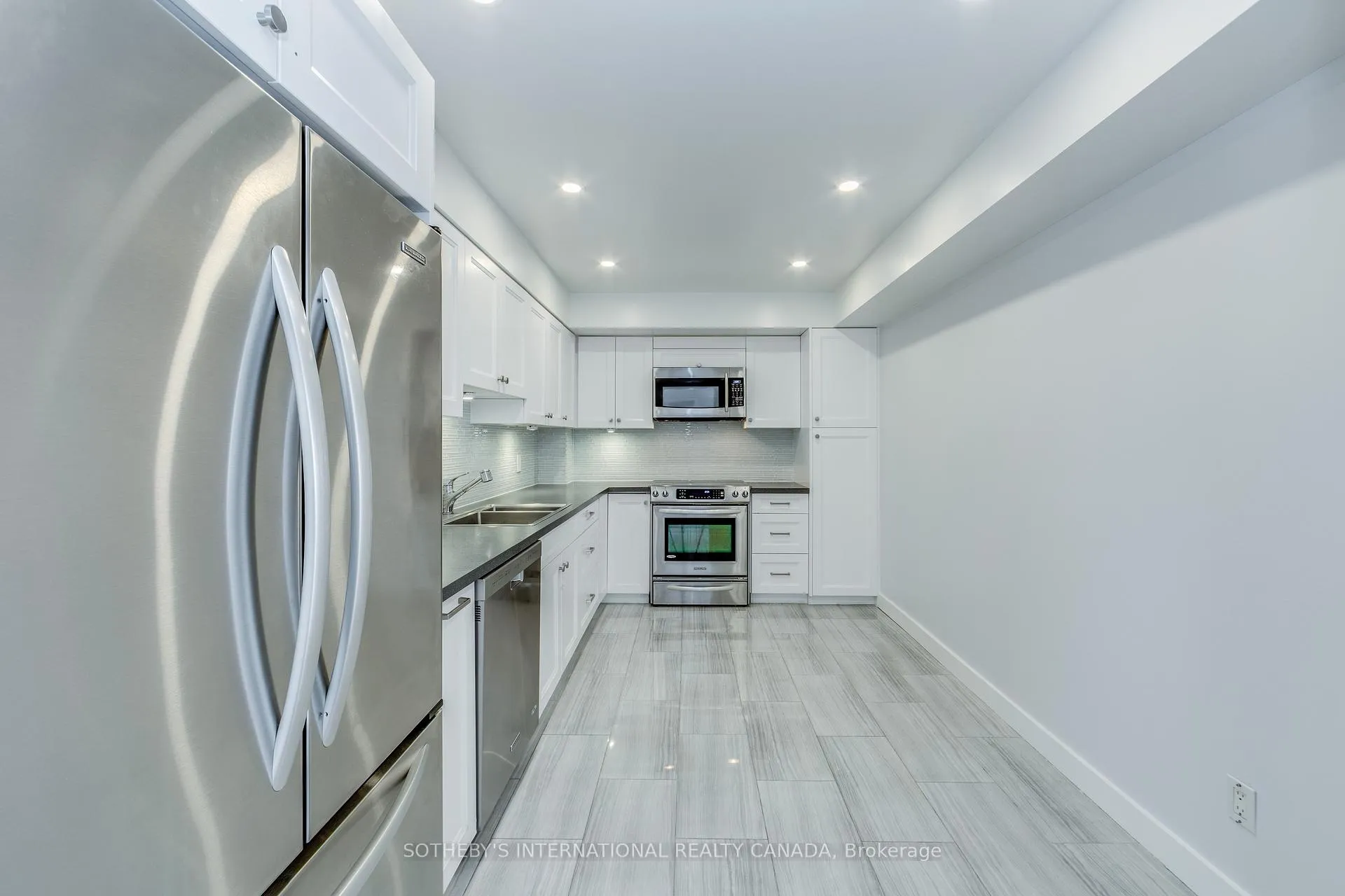 Photo 16 of Unit 1502, 175 Cumberland Street, Toronto, The Annex — HOMEH