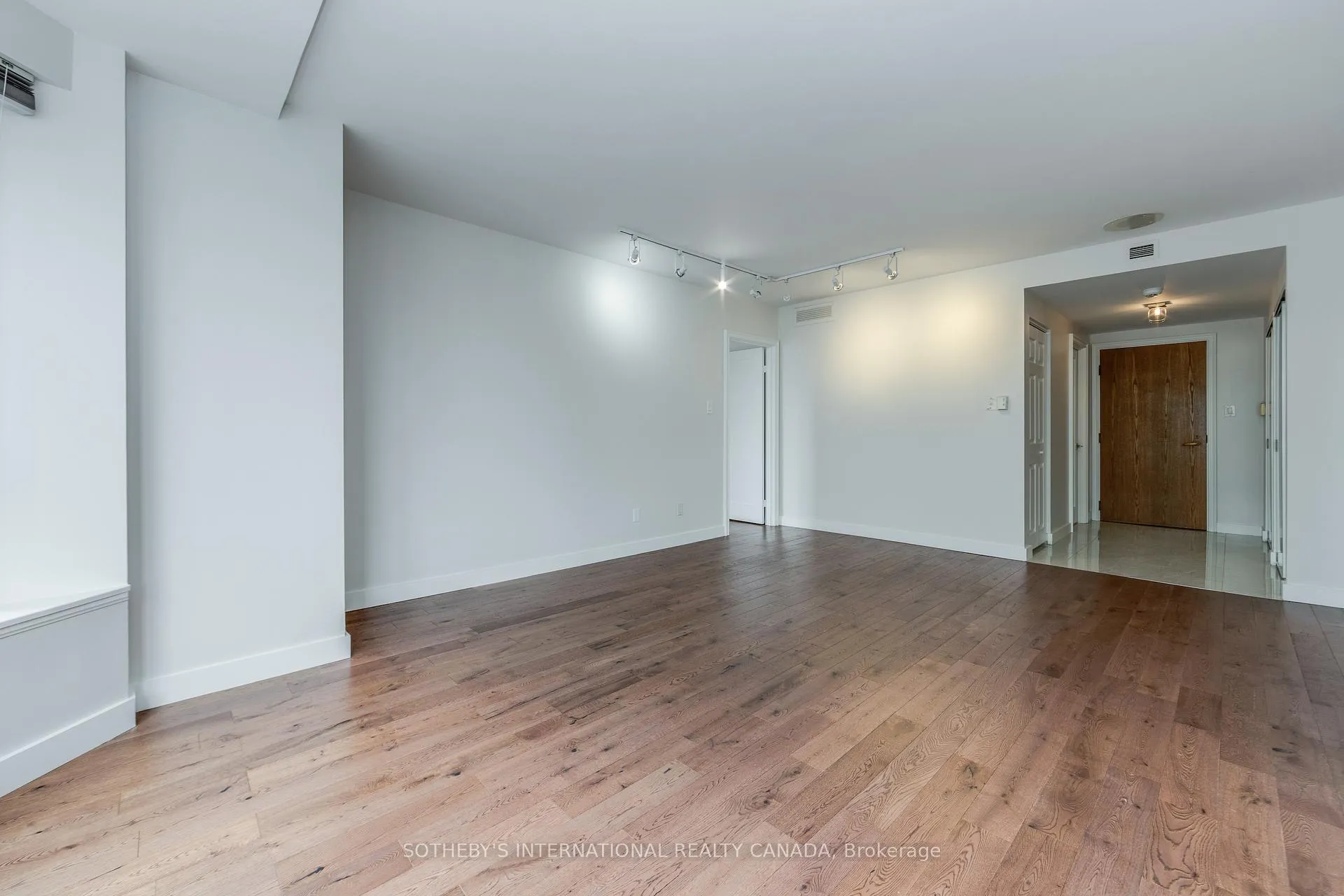 Photo 19 of Unit 1502, 175 Cumberland Street, Toronto, The Annex — HOMEH