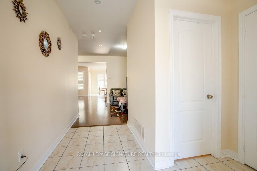 Photo 10 of 48 Dancing Waters Road, Brampton, Bram West — HOMEH
