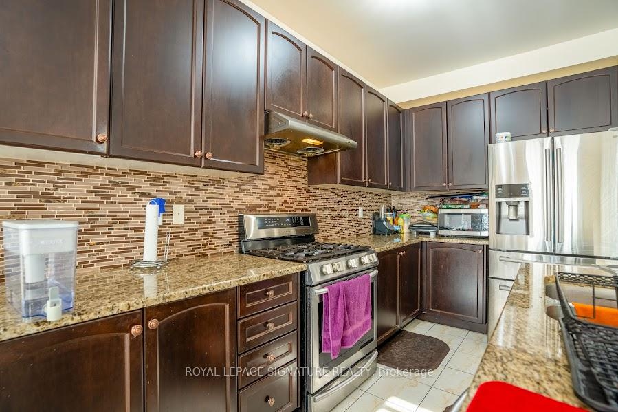 Photo 16 of 48 Dancing Waters Road, Brampton, Bram West — HOMEH