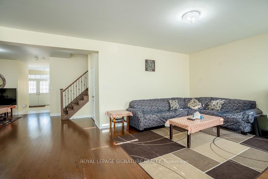 Photo 17 of 48 Dancing Waters Road, Brampton, Bram West — HOMEH