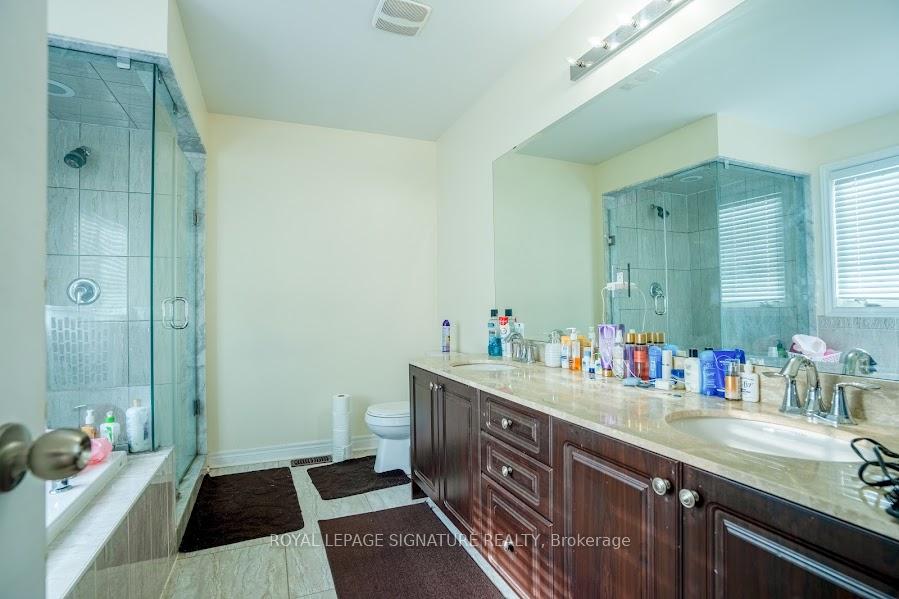 Photo 24 of 48 Dancing Waters Road, Brampton, Bram West — HOMEH
