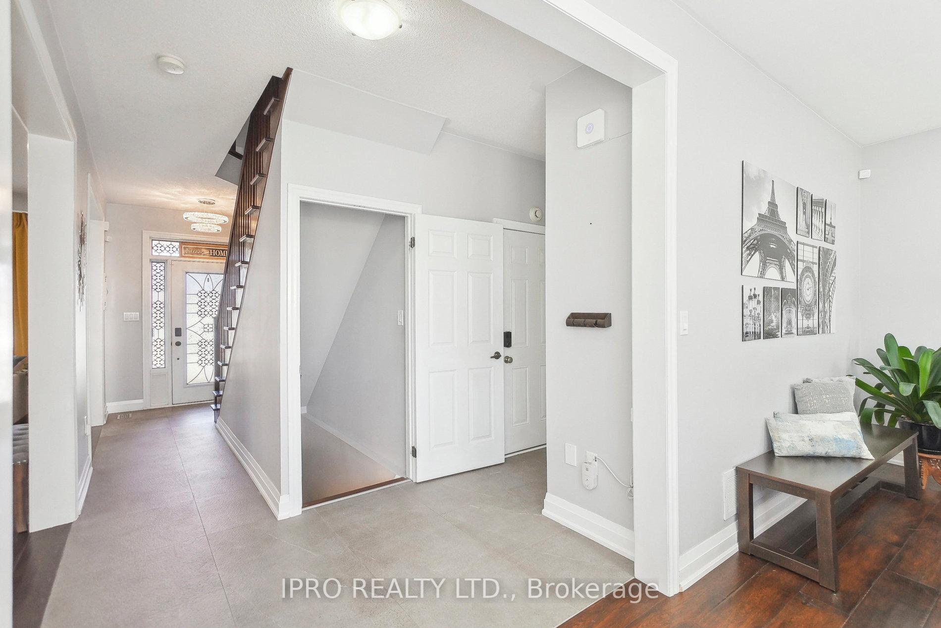 Photo 7 of 49 Monza Drive, Hamilton, Winona Park — HOMEH