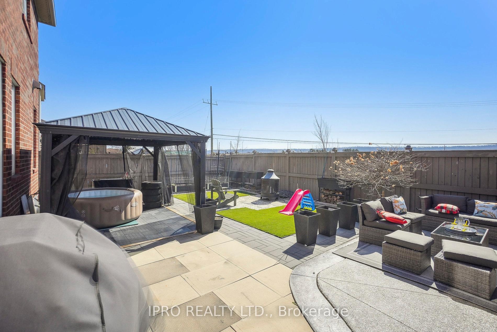 Photo 34 of 49 Monza Drive, Hamilton, Winona Park — HOMEH