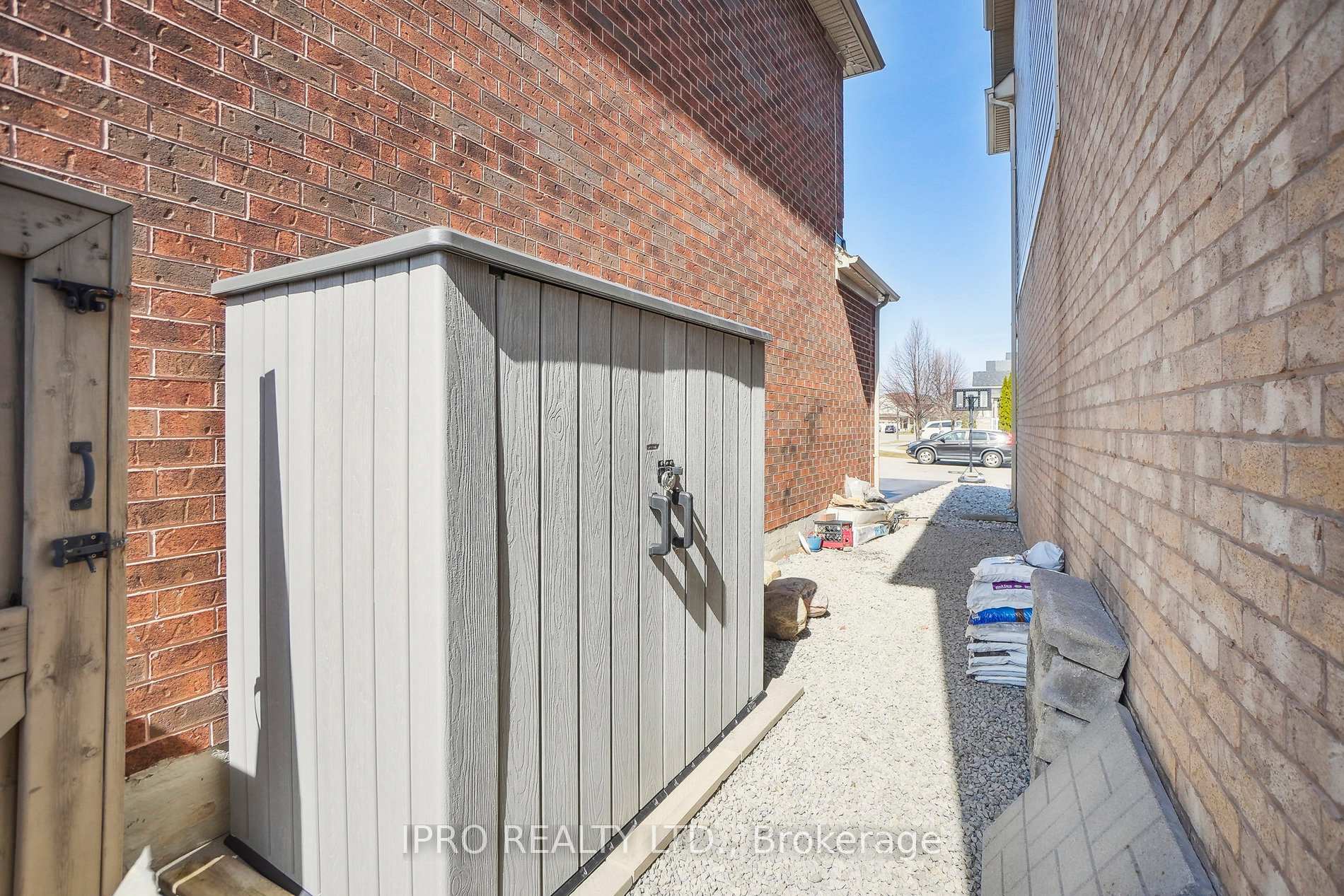 Photo 39 of 49 Monza Drive, Hamilton, Winona Park — HOMEH