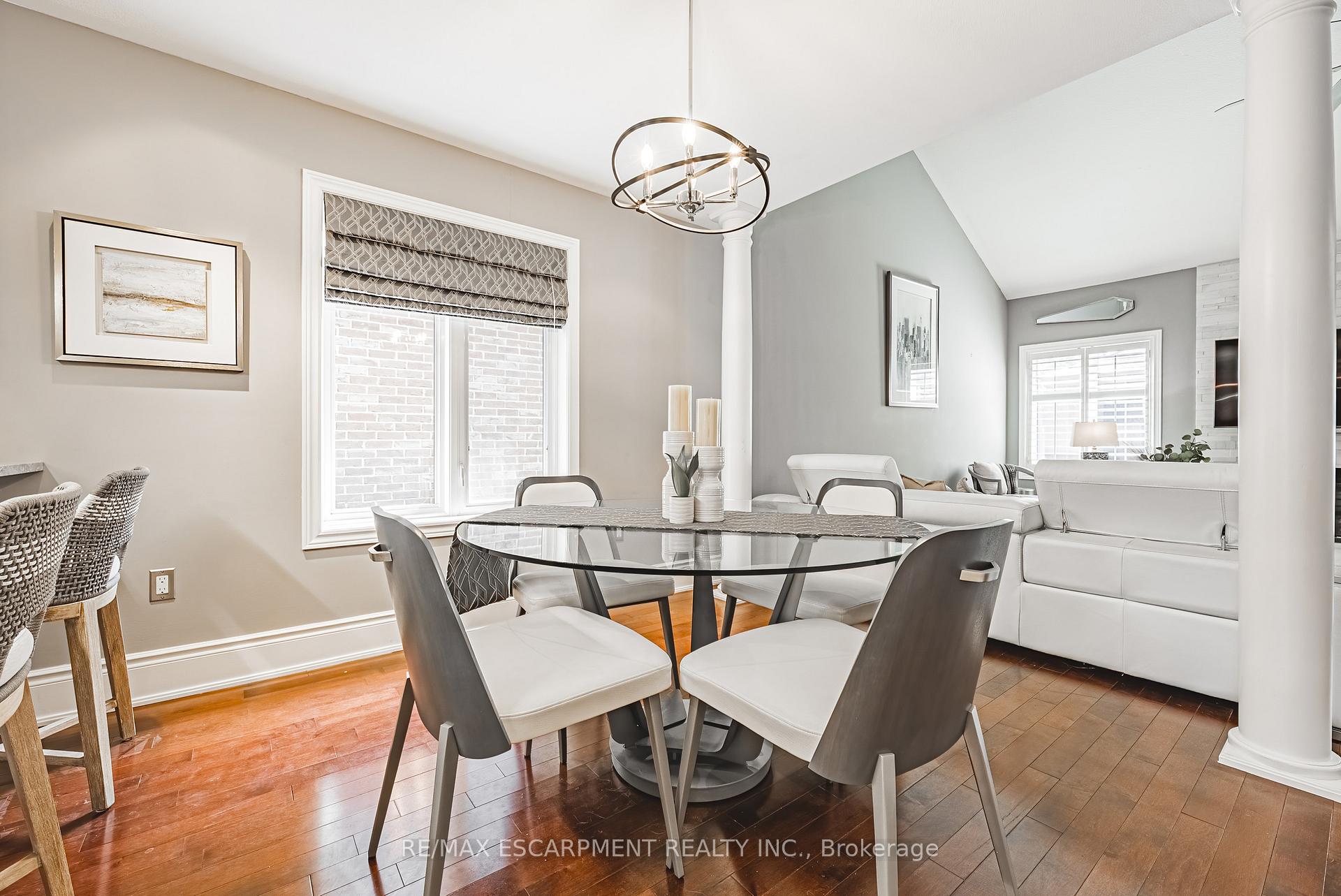 Photo 14 of 32 Menton Drive, Hamilton, Ancaster — HOMEH