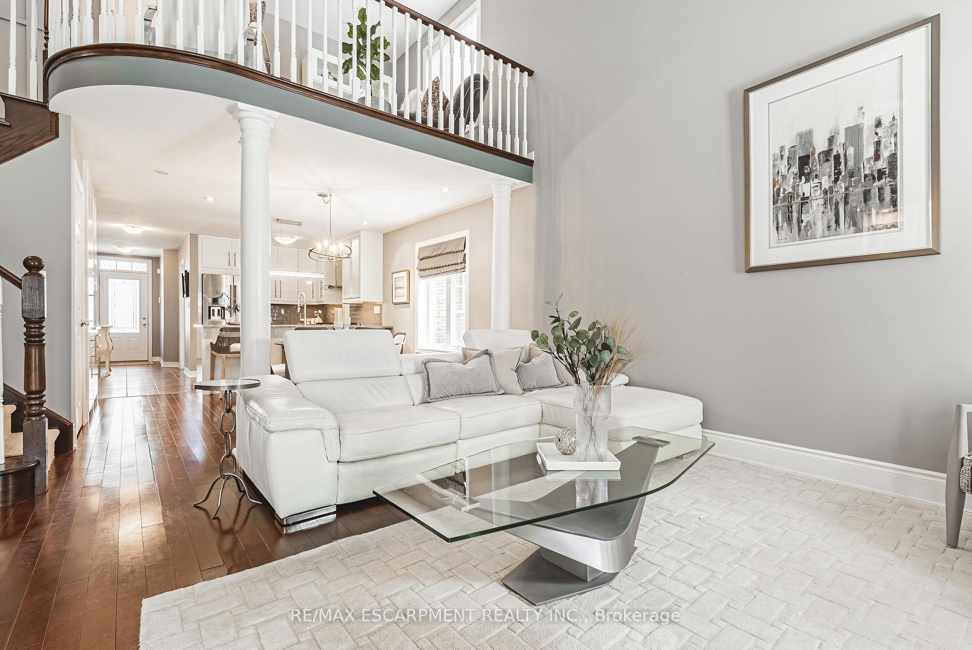 Photo 15 of 32 Menton Drive, Hamilton, Ancaster — HOMEH