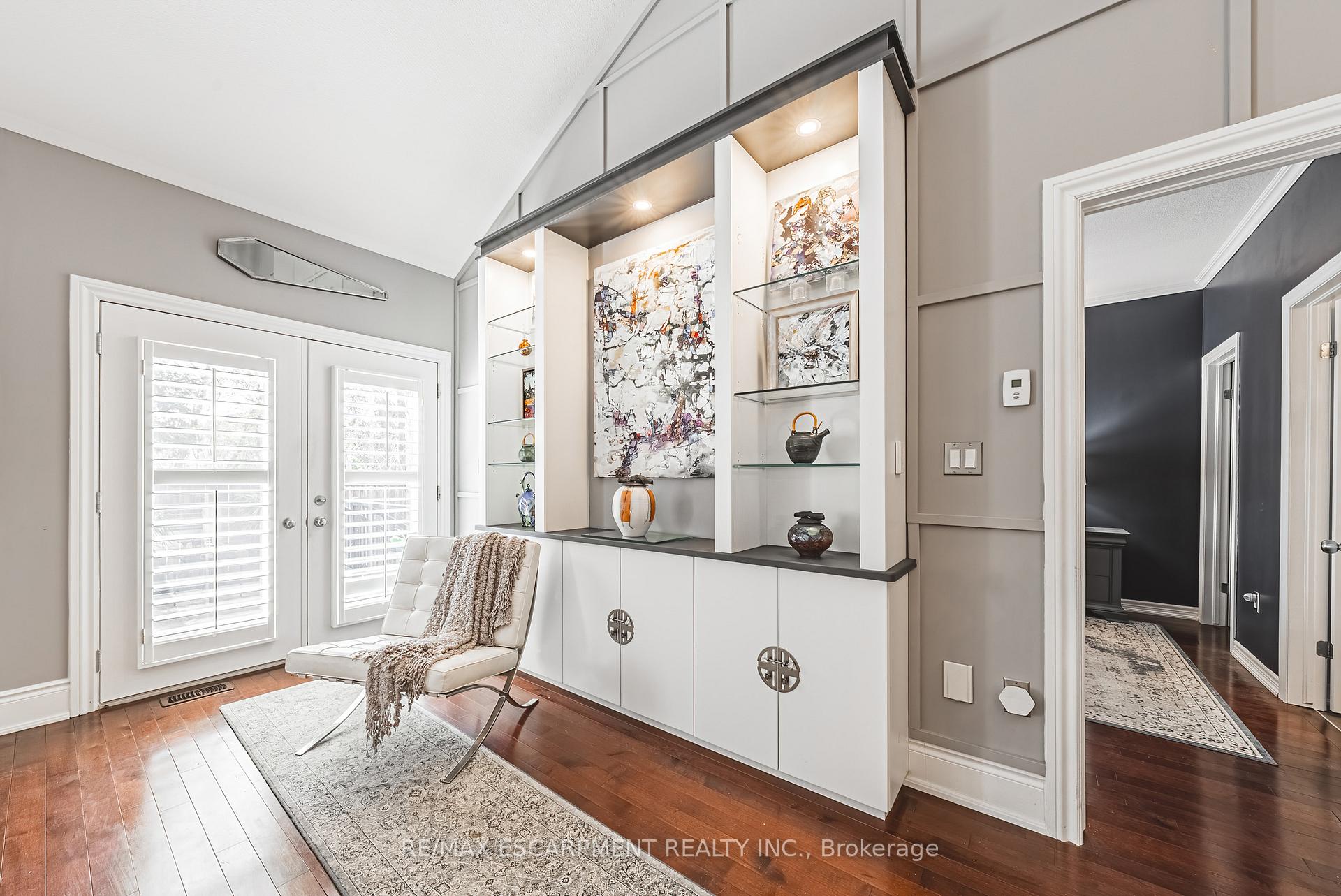 Photo 18 of 32 Menton Drive, Hamilton, Ancaster — HOMEH