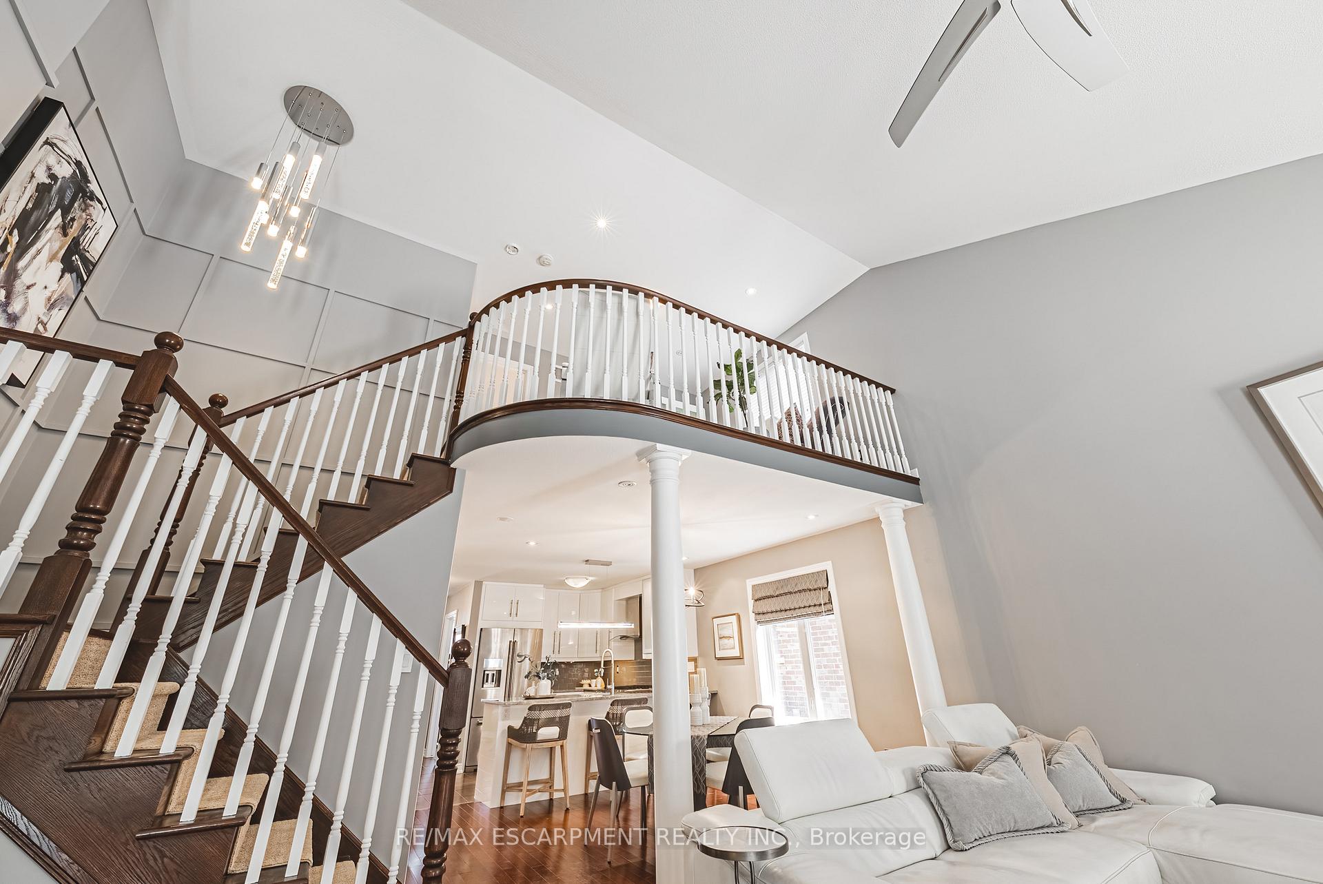Photo 24 of 32 Menton Drive, Hamilton, Ancaster — HOMEH