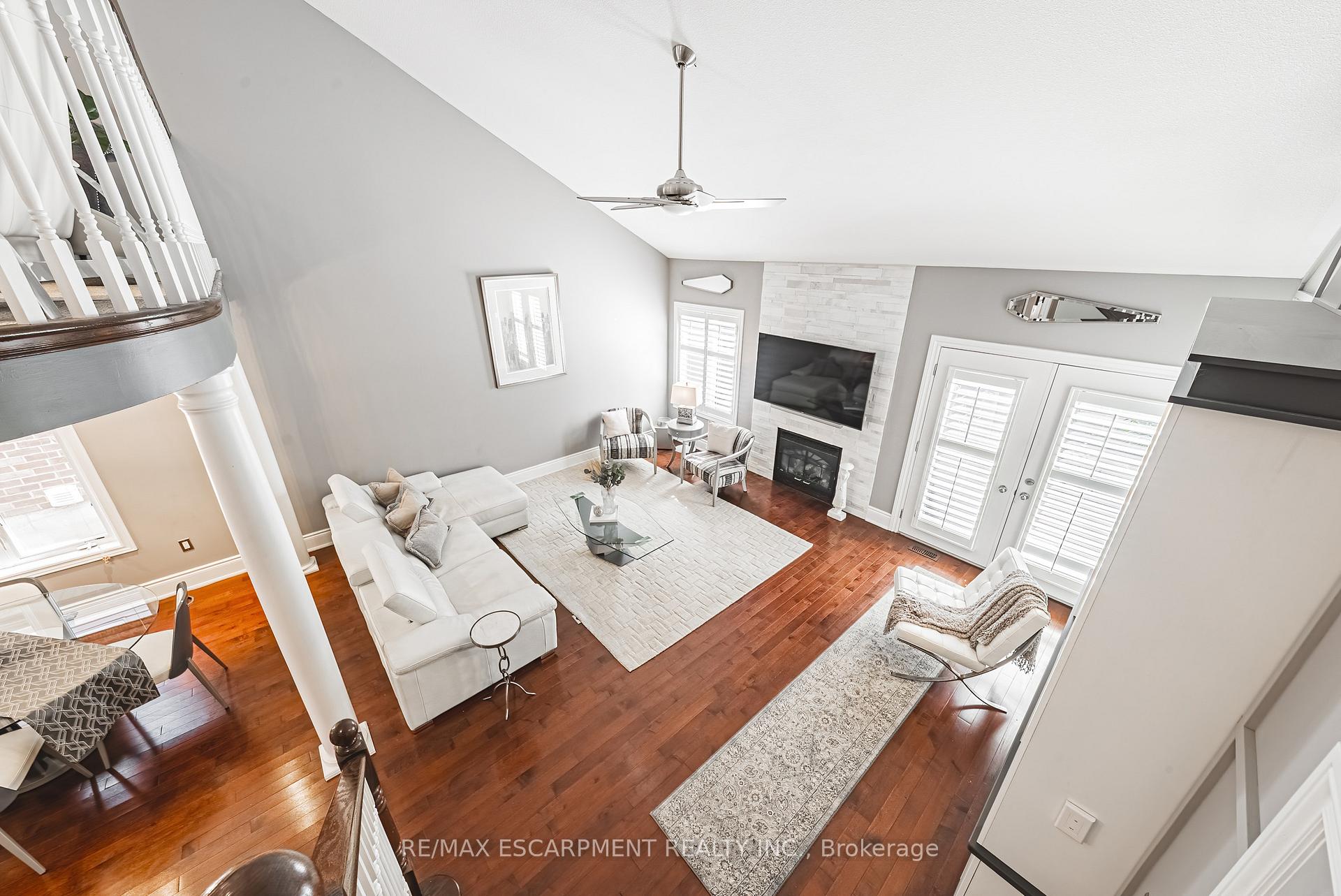 Photo 25 of 32 Menton Drive, Hamilton, Ancaster — HOMEH
